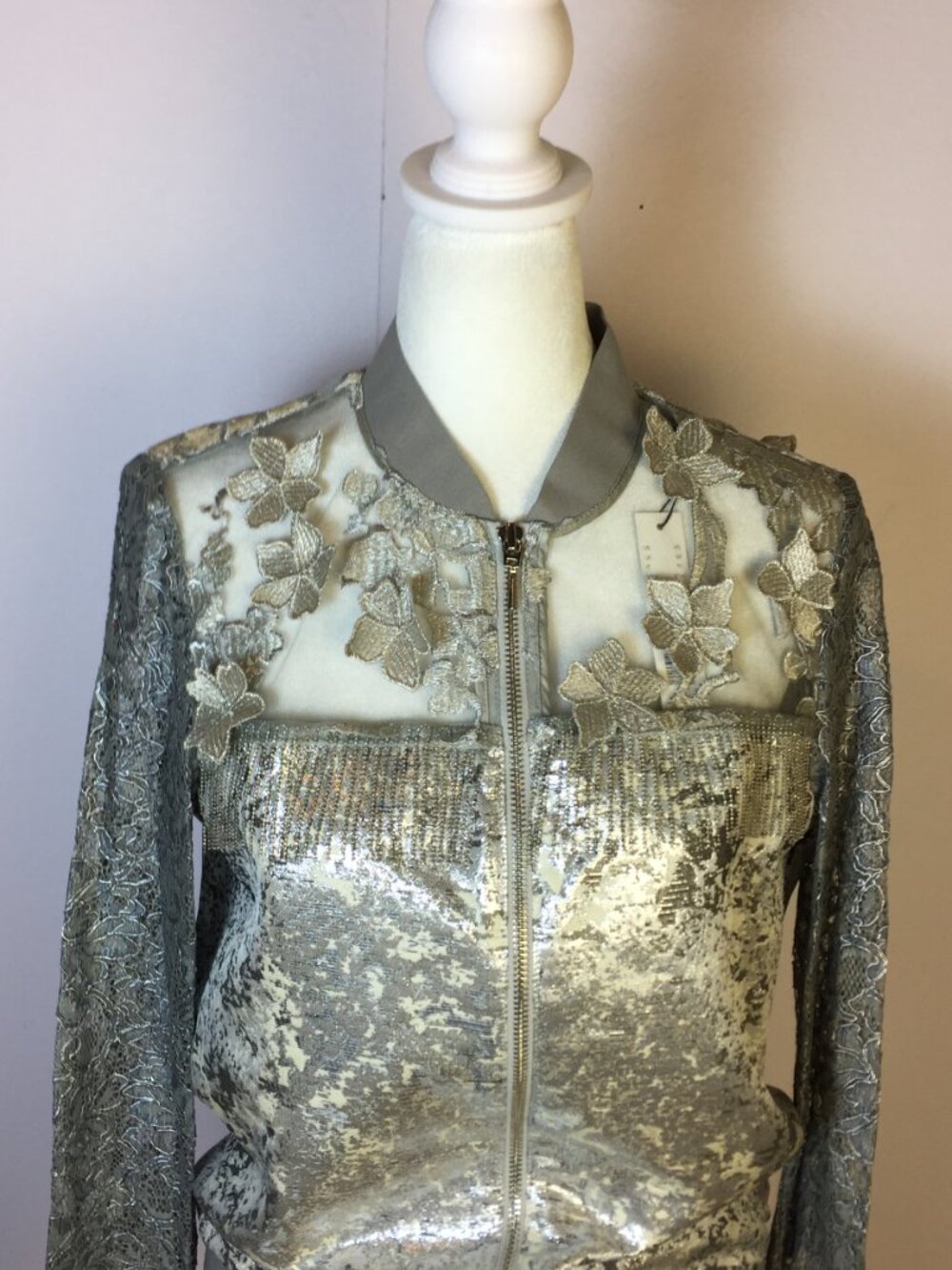 New! T Tahari Fatima Jacket XS Womans Silver Floral Embellished Long Sleeve - Picture 4 of 16